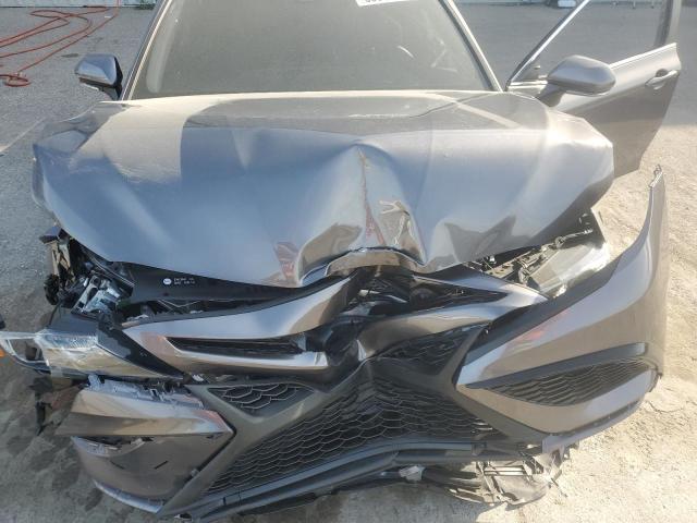 4T1G11AKXRU887951 - 2024 TOYOTA CAMRY SE NIGHT SHADE GRAY photo 11