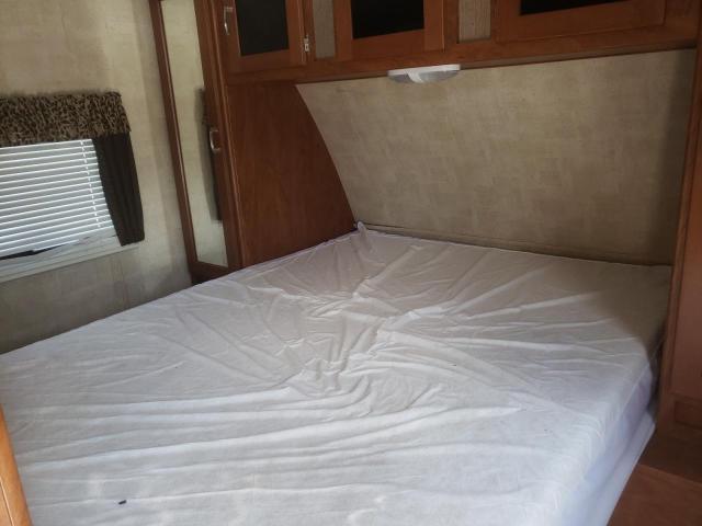 4YDT29229DT413742 - 2013 PASSPORT TRAVELTRLR WHITE photo 5