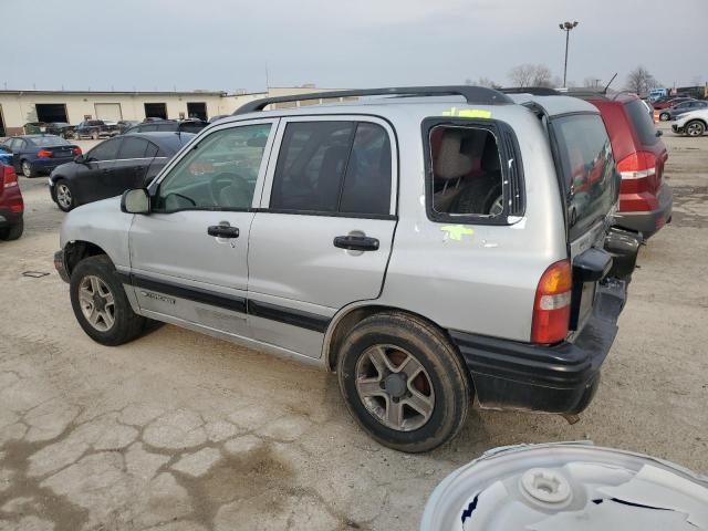 2CNBE134746916455 - 2004 CHEVROLET TRACKER SILVER photo 2