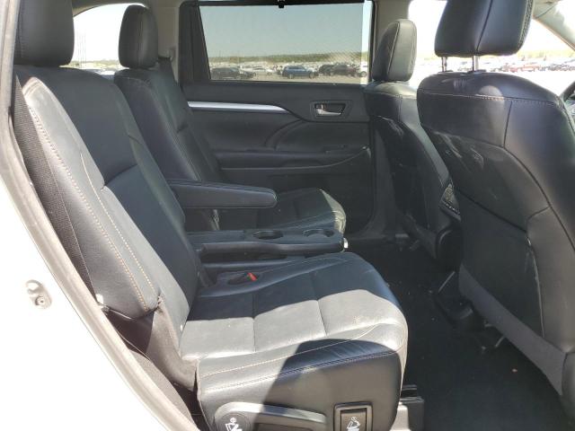 5TDKKRFH4GS505065 - 2016 TOYOTA HIGHLANDER XLE WHITE photo 11