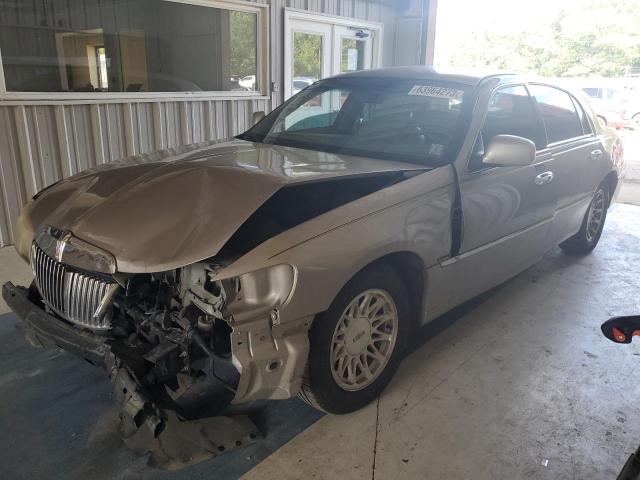 1LNHM81W2YY861570 - 2000 LINCOLN TOWN CAR EXECUTIVE TAN photo 1