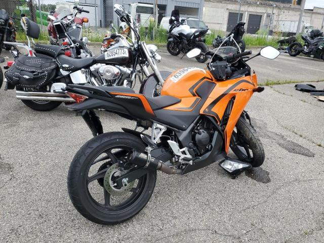 MLHNC5104G5201550 - 2016 HONDA CBR300 R ORANGE photo 4