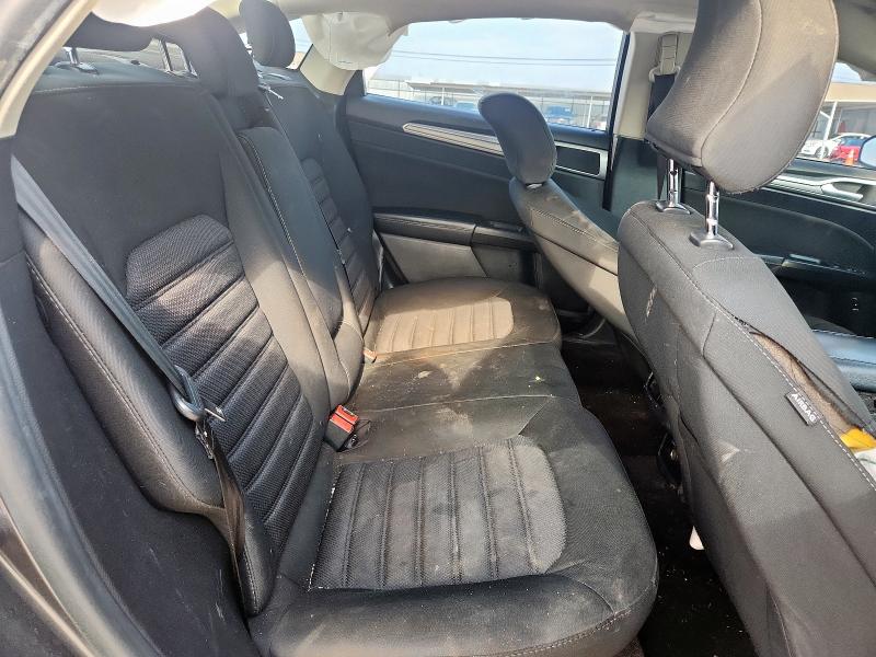 3FA6P0LU6KR106868 - 2019 FORD FUSION SE GRAY photo 10