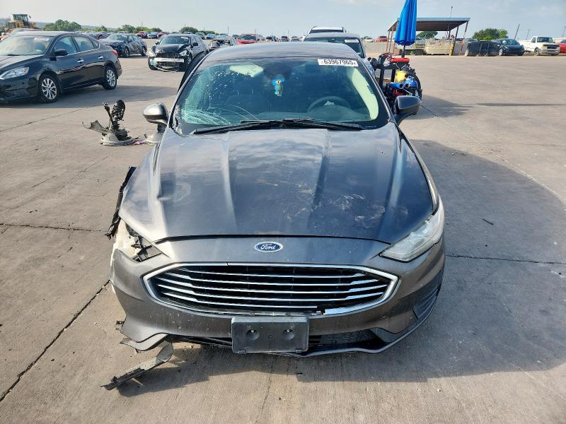 3FA6P0LU6KR106868 - 2019 FORD FUSION SE GRAY photo 5