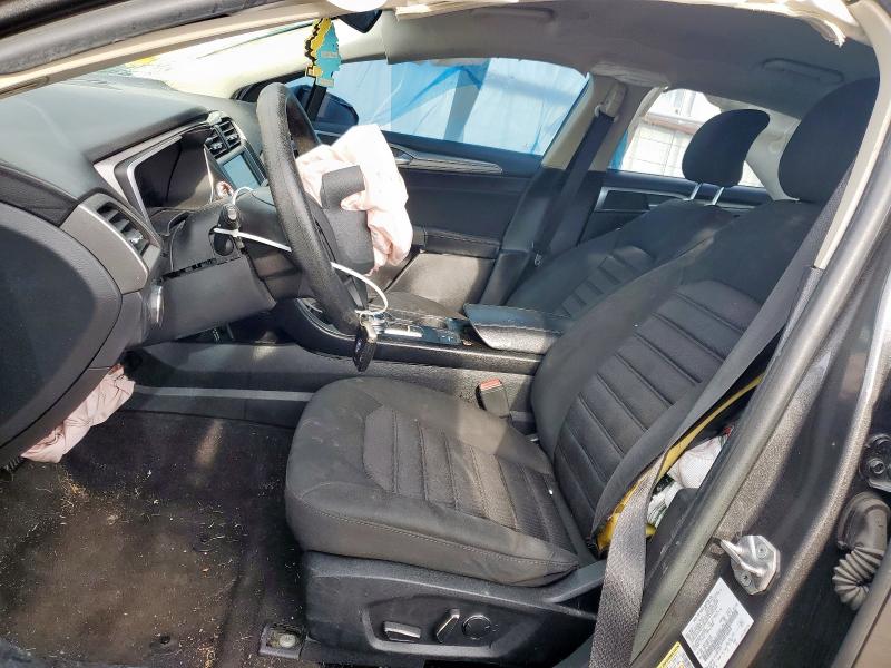 3FA6P0LU6KR106868 - 2019 FORD FUSION SE GRAY photo 7