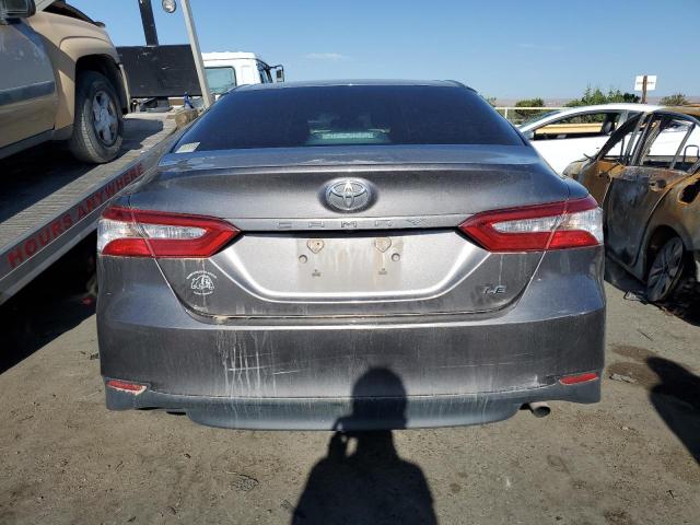 4T1B11HK6JU114625 - 2018 TOYOTA CAMRY L GRAY photo 6