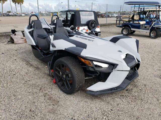 57XAASHD4N8149824 - 2022 POLARIS SLINGSHOT S GRAY photo 1