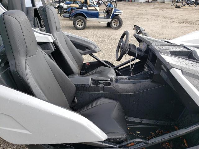 57XAASHD4N8149824 - 2022 POLARIS SLINGSHOT S GRAY photo 5