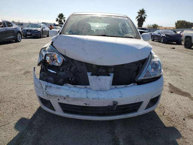 3N1BC1CP8BL517831 - 2011 NISSAN VERSA S WHITE photo 5