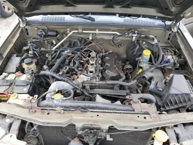 1N6ED26Y02C312403 - 2002 NISSAN FRONTIER KING CAB XE GOLD photo 11