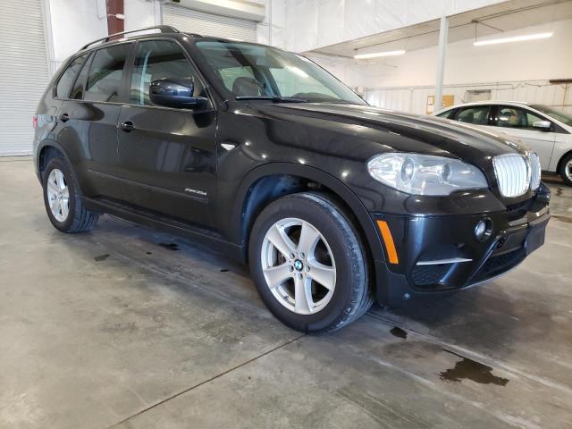 5UXZW0C59BL661975 - 2011 BMW X5 XDRIVE35D BLACK photo 4