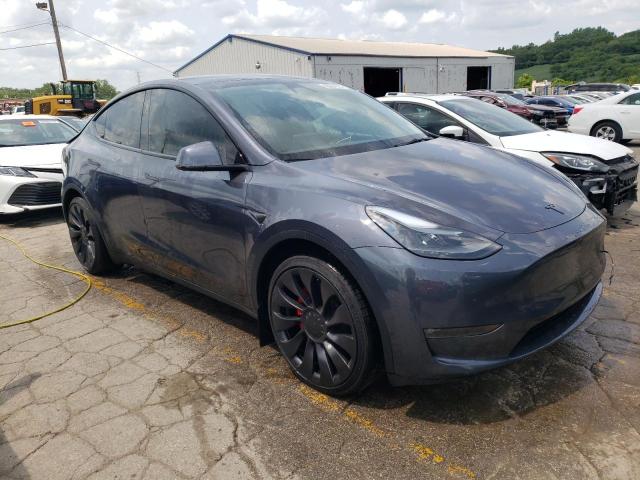 7SAYGDEF6PF895866 - 2023 TESLA MODEL Y GRAY photo 4