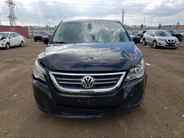 2V4RW3D15AR184469 - 2010 VOLKSWAGEN ROUTAN SE BLACK photo 5