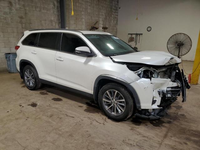 5TDJZRFH1KS714408 - 2019 TOYOTA HIGHLANDER SE WHITE photo 4