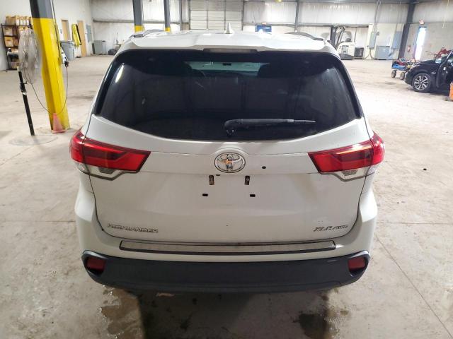 5TDJZRFH1KS714408 - 2019 TOYOTA HIGHLANDER SE WHITE photo 6