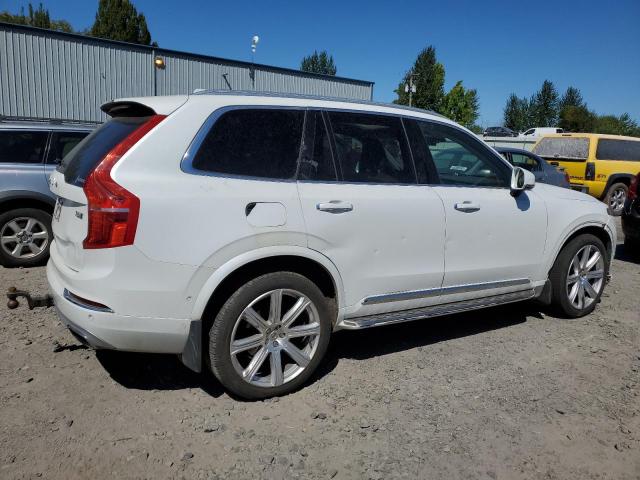 YV4A22PL0G1024228 - 2016 VOLVO XC90 T6 WHITE photo 3