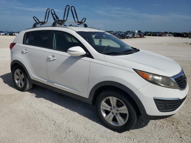 KNDPB3A29D7459633 - 2013 KIA SPORTAGE BASE WHITE photo 4