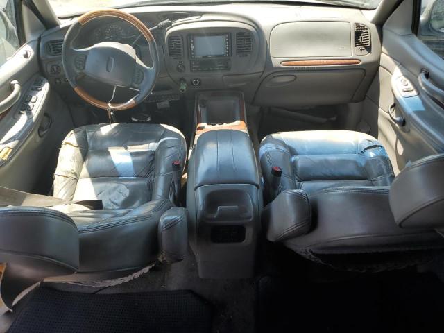 5LMPU28AXXLJ43244 - 1999 LINCOLN NAVIGATOR 白色 照片 8