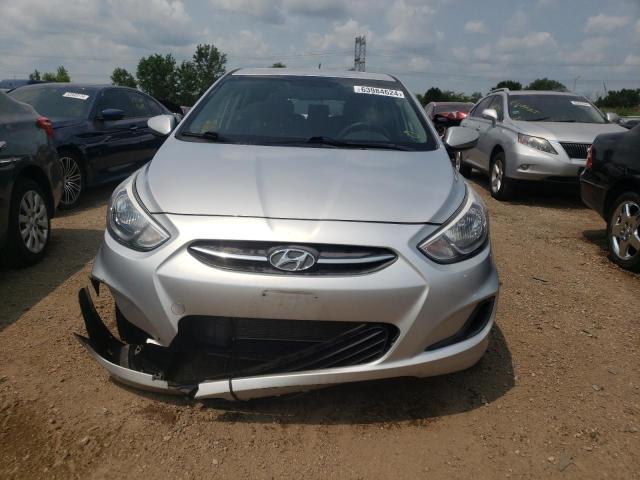 KMHCT5AEXHU311009 - 2017 HYUNDAI ACCENT SE SILVER photo 5