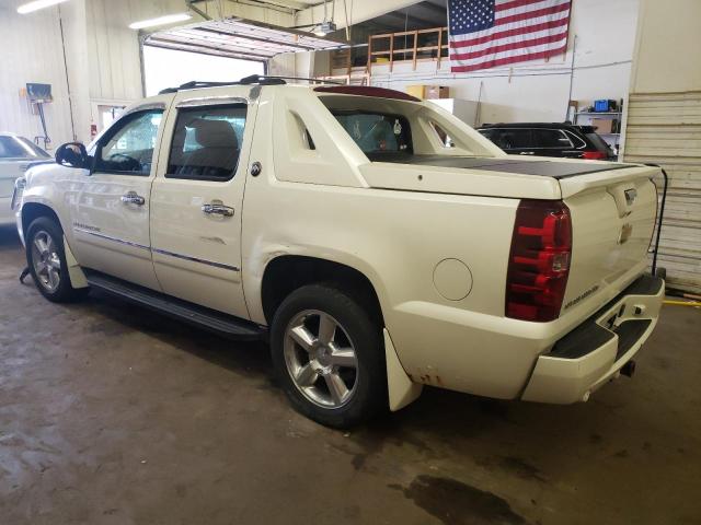 3GNTKGE76DG282546 - 2013 CHEVROLET AVALANCHE LTZ CREAM photo 2