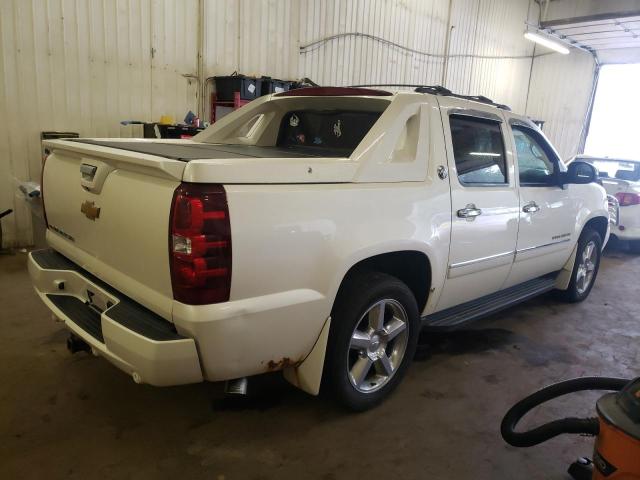 3GNTKGE76DG282546 - 2013 CHEVROLET AVALANCHE LTZ CREAM photo 3