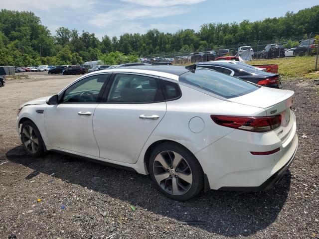 5XXGT4L35KG365648 - 2019 KIA OPTIMA LX WHITE photo 2