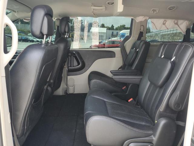 2C4RC1CG1ER329090 - 2014 CHRYSLER TOWN & COU TOURING L SILVER photo 11