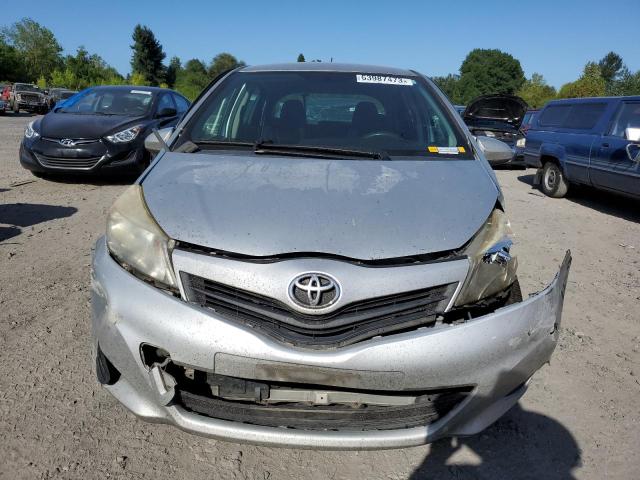 JTDKTUD39CD526488 - 2012 TOYOTA YARIS SILVER photo 5