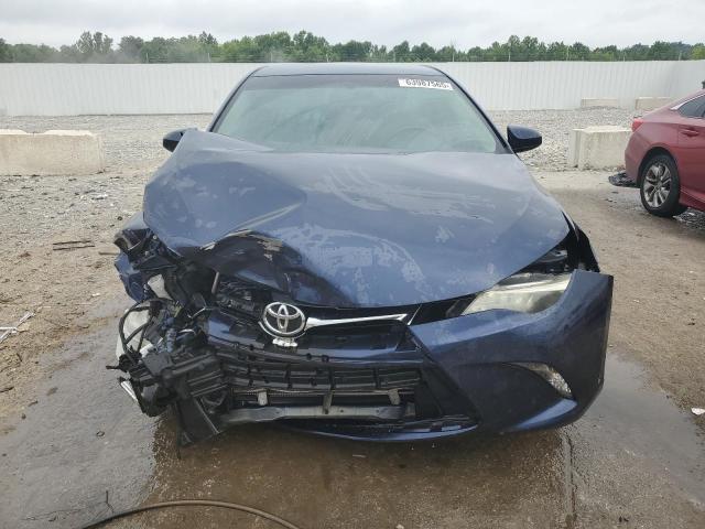 4T4BF1FK2FR481572 - 2015 TOYOTA CAMRY LE BLUE photo 5