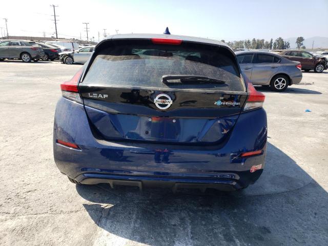 1N4AZ1CP0JC311636 - 2018 NISSAN LEAF S BLUE photo 6