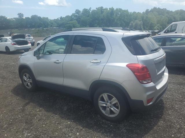KL7CJPSB0KB827504 - 2019 CHEVROLET TRAX 1LT SILVER photo 2
