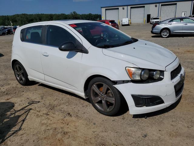 1G1JG6SB1D4142205 - 2013 CHEVROLET SONIC RS WHITE photo 4