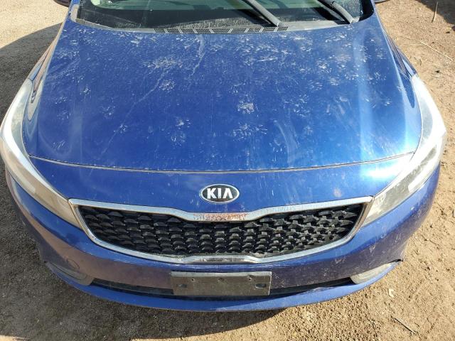 3KPFL4A71JE198407 - 2018 KIA FORTE LX BLUE photo 11