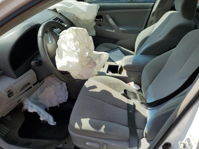 4T1BF3EK4AU569099 - 2010 TOYOTA CAMRY BASE თეთრი ფოტო 7