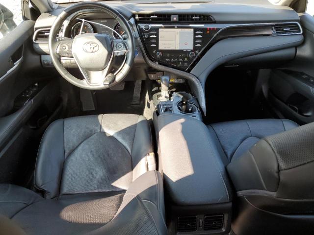 4T1F31AK0LU525379 - 2020 TOYOTA CAMRY XLE GRAY photo 8