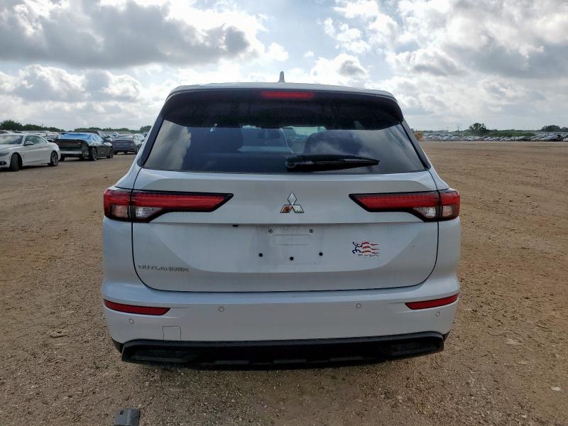 JA4J3UA88RZ078844 - 2024 MITSUBISHI OUTLANDER ES 白色 照片 6