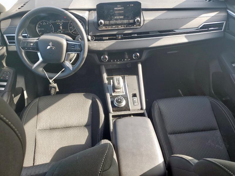 JA4J3UA88RZ078844 - 2024 MITSUBISHI OUTLANDER ES 白色 照片 8