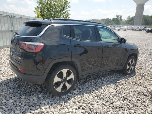 3C4NJCBBXHT632523 - 2017 JEEP COMPASS LATITUDE შავი ფოტო 3