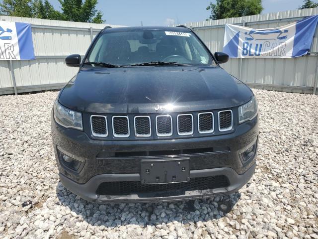 3C4NJCBBXHT632523 - 2017 JEEP COMPASS LATITUDE შავი ფოტო 5
