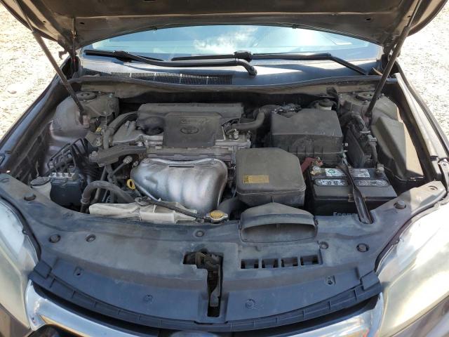 4T1BF1FK8FU053080 - 2015 TOYOTA CAMRY LE ნაცრისფერი ფოტო 11