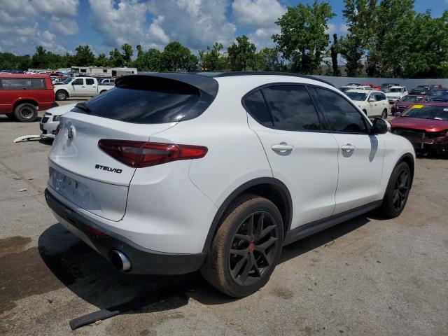 ZASFAKNNXJ7B99355 - 2018 ALFA ROMEO STELVIO TI SPORT WHITE photo 3