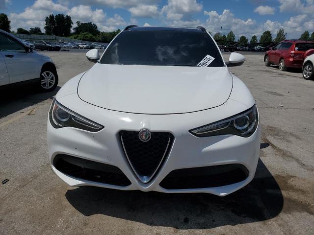 ZASFAKNNXJ7B99355 - 2018 ALFA ROMEO STELVIO TI SPORT WHITE photo 5