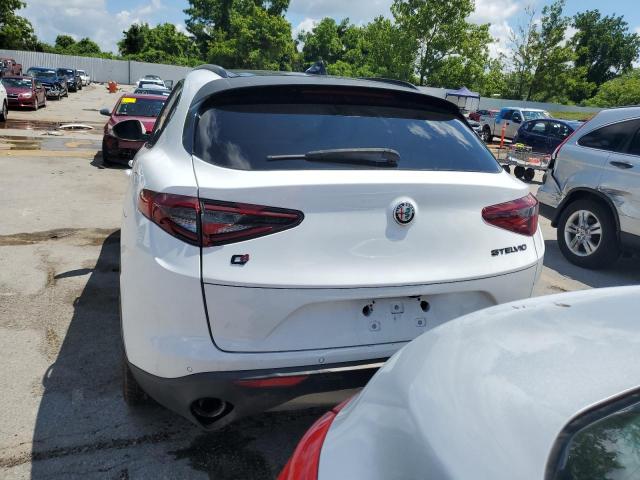 ZASFAKNNXJ7B99355 - 2018 ALFA ROMEO STELVIO TI SPORT WHITE photo 6