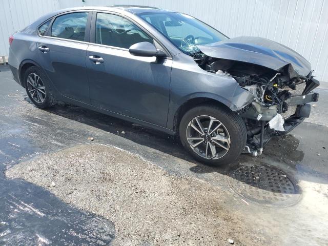 3KPF24AD2PE632948 - 2023 KIA FORTE LX GRAY photo 4