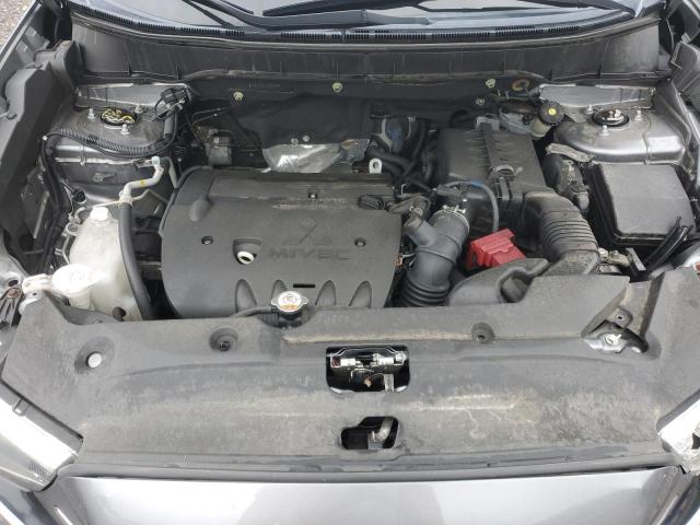 JA4AR3AU4JU006269 - 2018 MITSUBISHI OUTLANDER ES GRAY photo 12