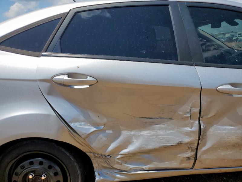 3FADP4BJ8KM110116 - 2019 FORD FIESTA SE SILVER photo 10