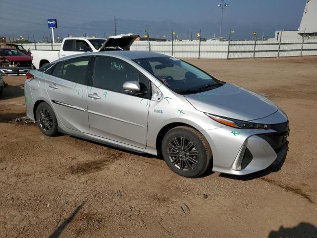 JTDKARFP9H3031840 - 2017 TOYOTA PRIUS PRIM ვერცხლისფერი ფოტო 4
