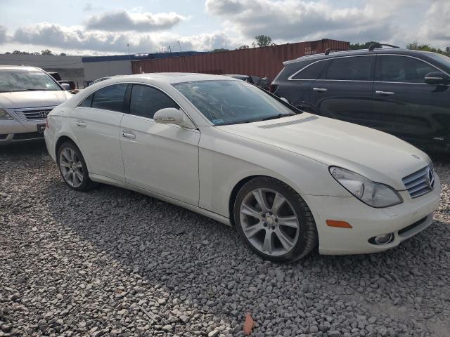 WDDDJ72X38A133879 - 2008 MERCEDES-BENZ CLS 550 WHITE photo 4