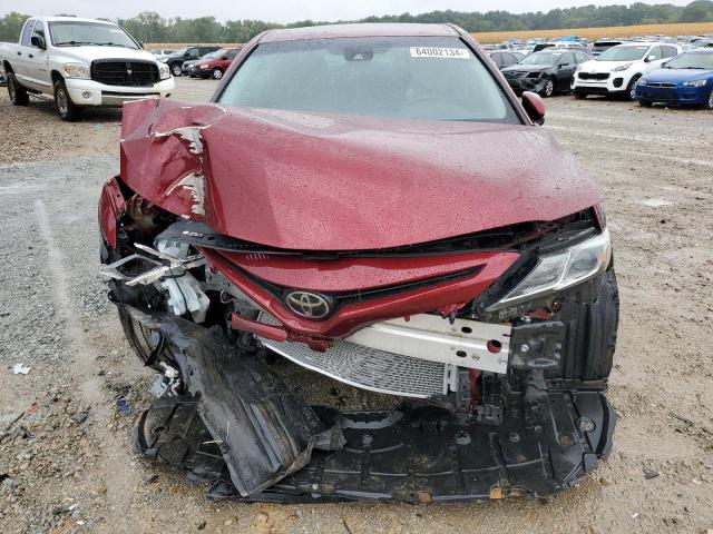 4T1B11HK1JU594640 - 2018 TOYOTA CAMRY L RED photo 5