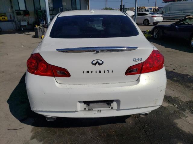 JN1CV6APXFM580021 - 2015 INFINITI Q40 WHITE photo 6